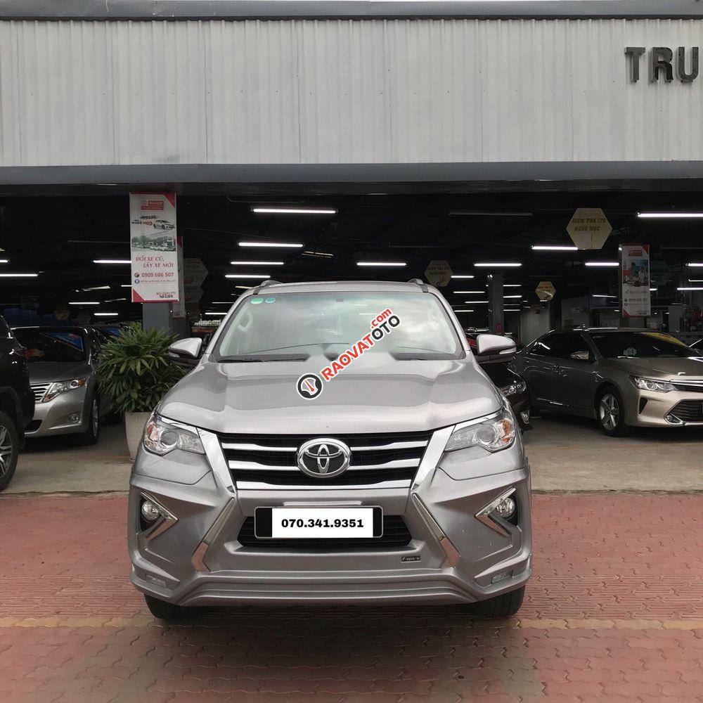 Bán ô tô Toyota Fortuner V năm sản xuất 2017, màu bạc, nhập khẩu nguyên chiếc-0