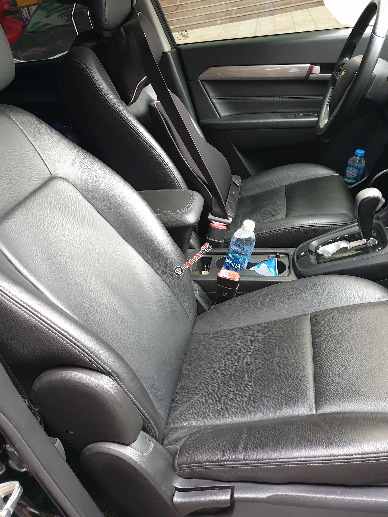 Cần bán Chevrolet Captiva REVV LTZ  năm 2016, màu đen-2
