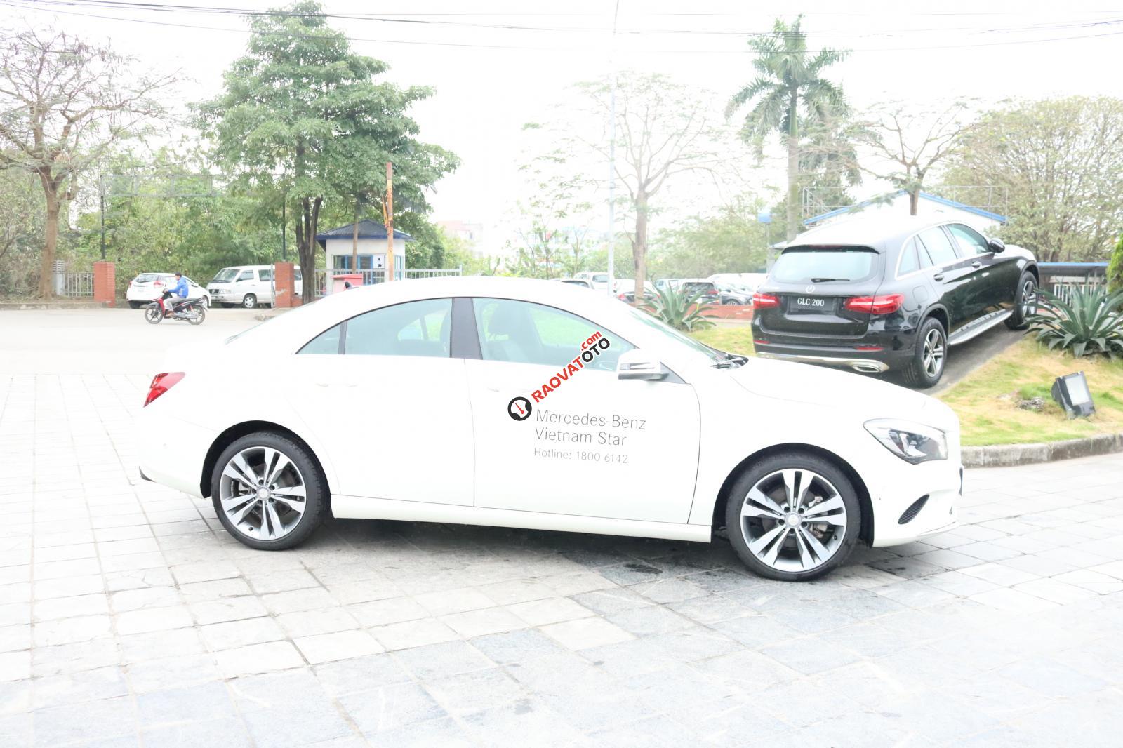 Bán Mercedes CLA200 đời 2017, màu trắng, NK nguyên chiếc. LH 0985445522-1