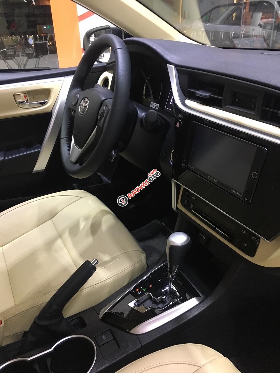 Bán Toyota Altis 1.8G CVT 2019, màu bạc, hỗ trợ 40tr phí trước bạ-3
