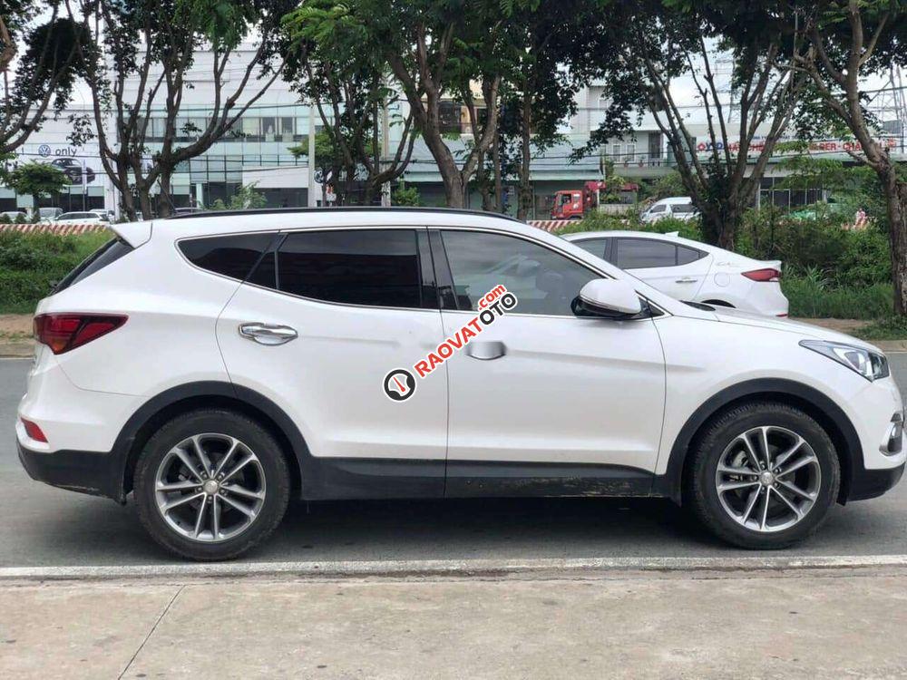 Bán Hyundai Santa Fe 2.2 CRDi sản xuất năm 2018, màu trắng-3