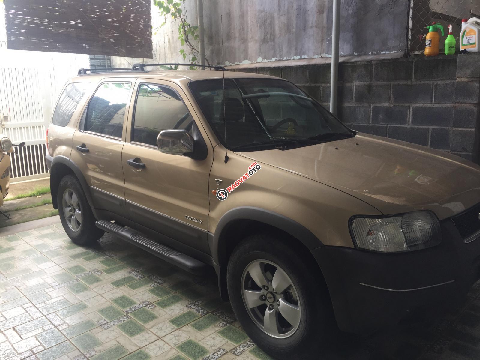 Cần bán xe Ford Escape XLT năm sản xuất 2003, màu vàng-1