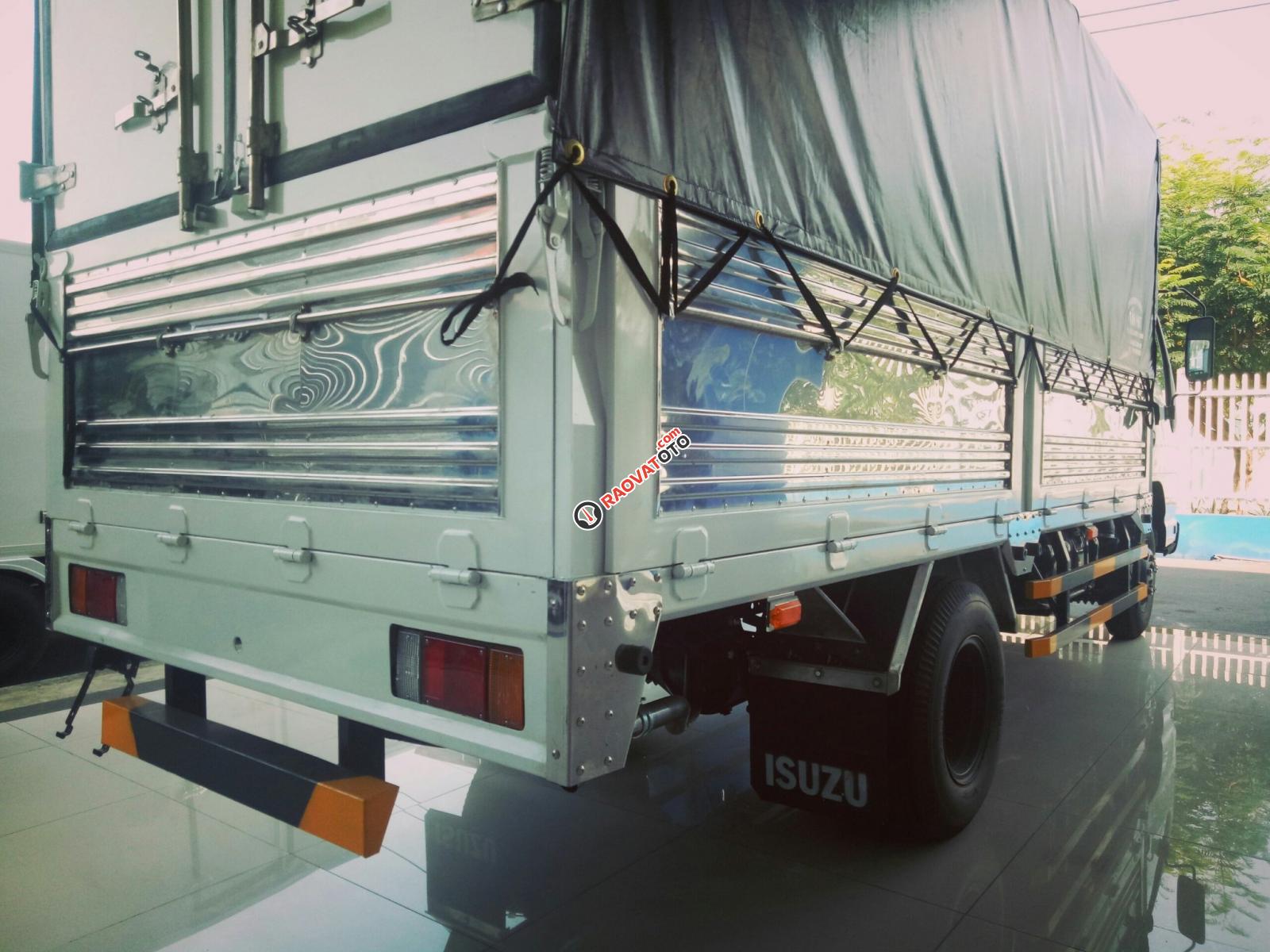 Bán xe tải Isuzu QKR 230 2.4 tấn thùng mui bạt mới 2019, có sẵn giao ngay-2