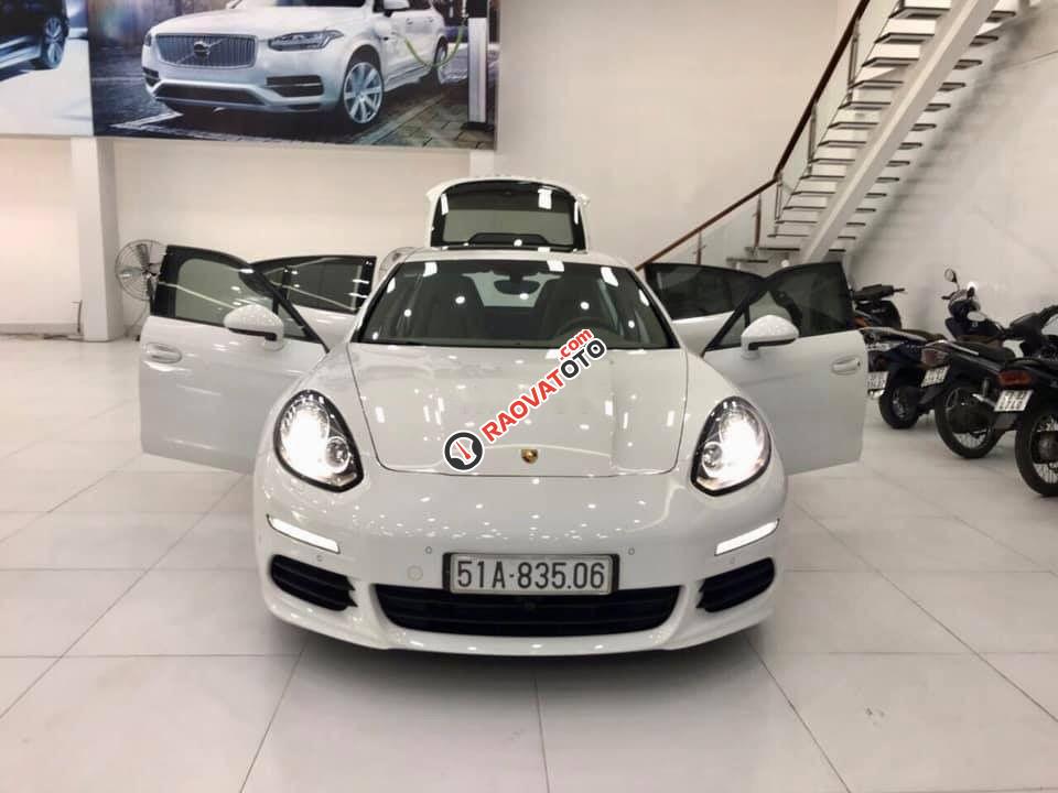 Bán Porsche Panamera 3.6L, màu trắng nội thất kem, nhập khẩu chính hãng-0