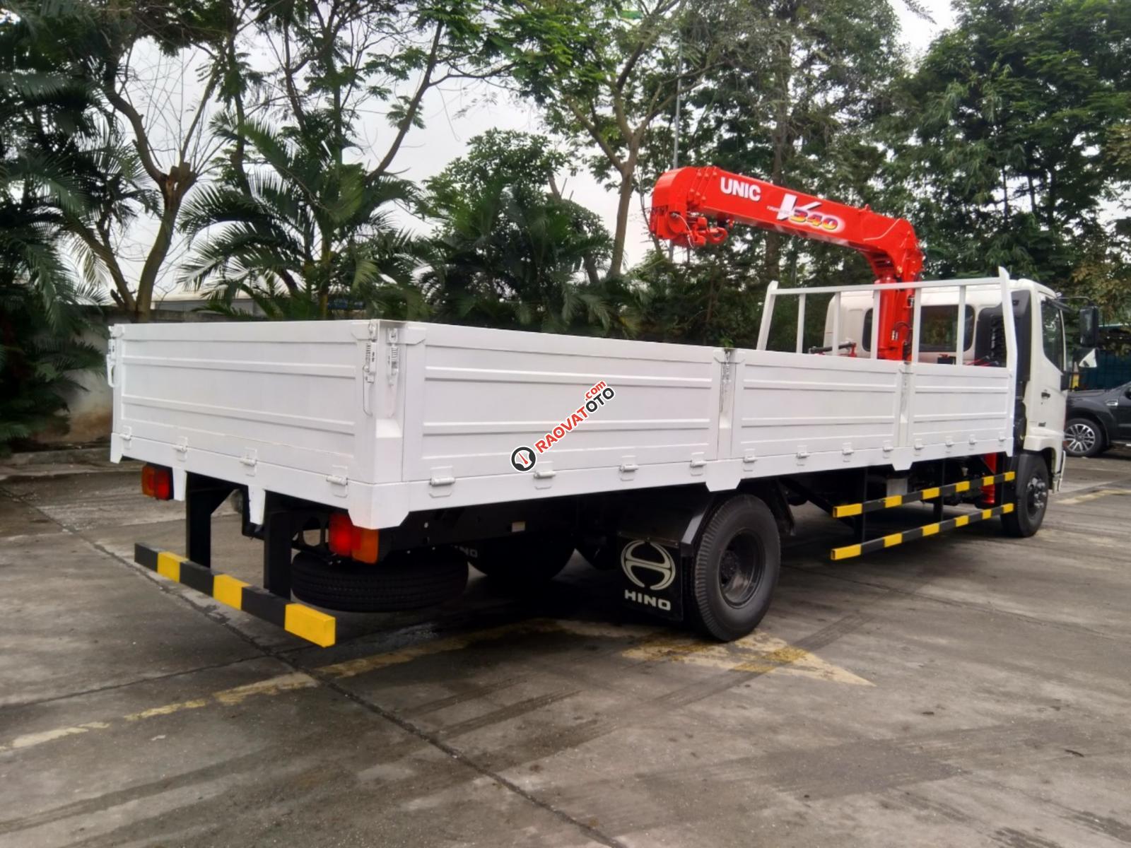 Cần bán xe tải cẩu Hino FC 9JLTC 2019, màu trắng-1