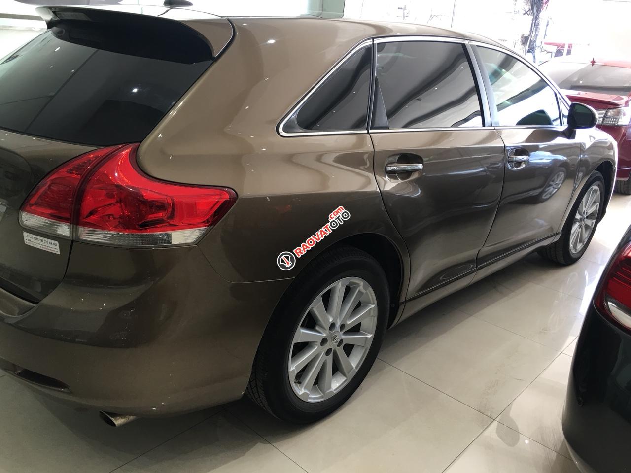 Cần bán Toyota Venza 2.7 AT sản xuất 2009, màu vàng, nhập khẩu nguyên chiếc-3