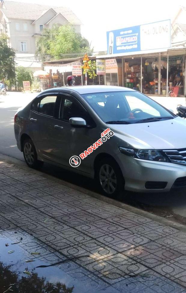 Cần bán xe Honda City đời 2008, màu bạc chính chủ-0