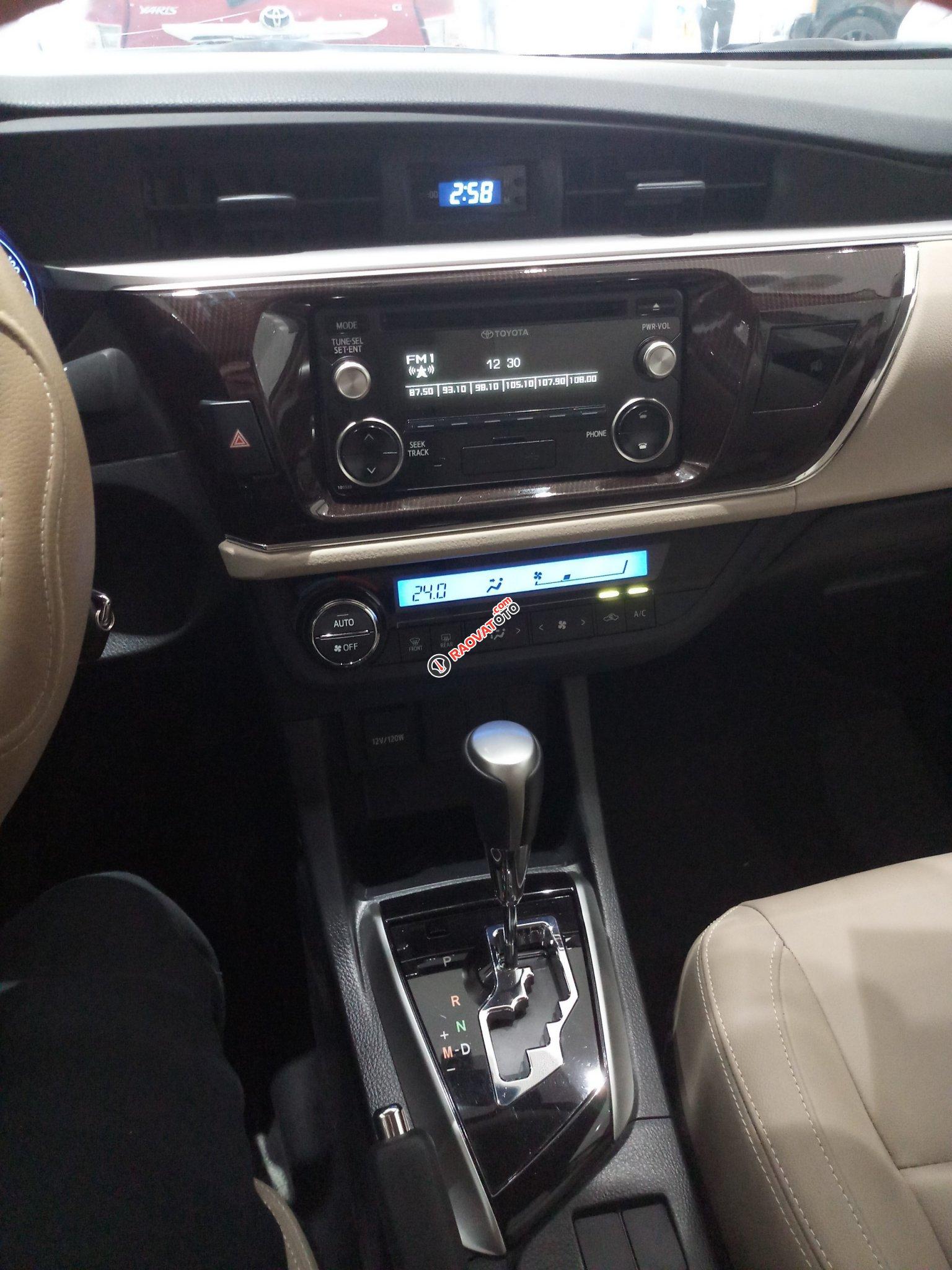 Cần bán xe Corolla Altis 1.8G AT model 2016, trùm mền, bao odo 6000km-2
