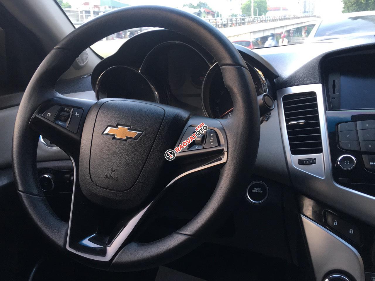 Cần bán xe Chevrolet Cruze 1.8 LTZ 2015, màu trắng-5