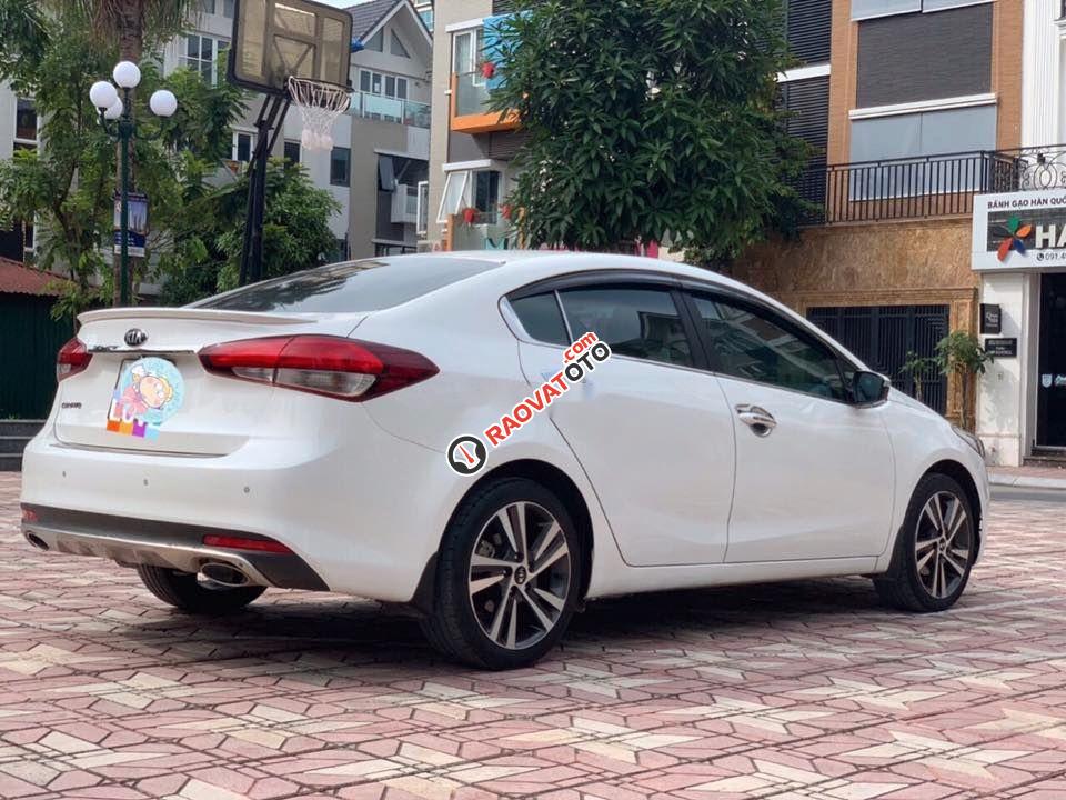 Bán xe Kia Cerato Signature 1.6 AT năm 2017, màu trắng, 585 triệu-2