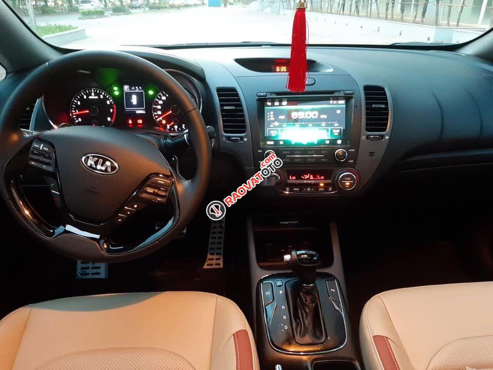 Bán xe Kia Cerato Signature 1.6 AT năm 2017, màu trắng, 585 triệu-1