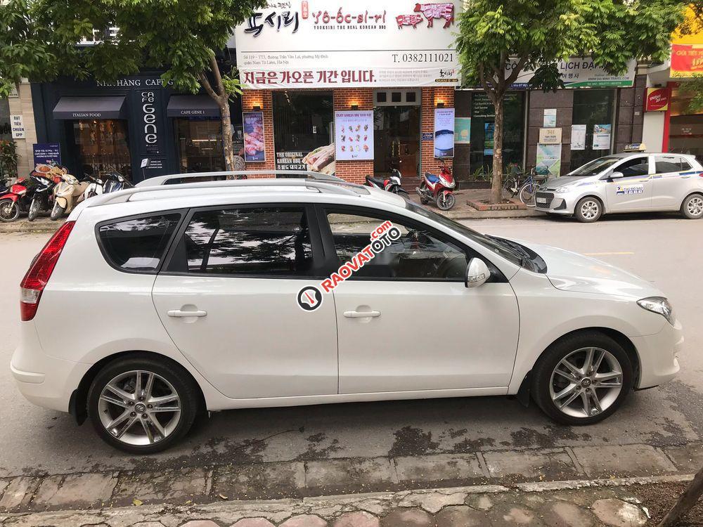 Bán Hyundai i30 CW sản xuất 2010, màu trắng, nhập khẩu nguyên chiếc, máy móc zin tuyệt đối-2