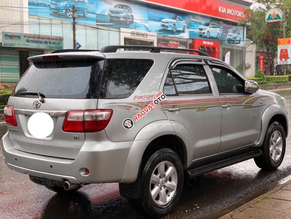 Bán Toyota Fortuner 2.7V đời 2009, màu bạc, số tự động-0
