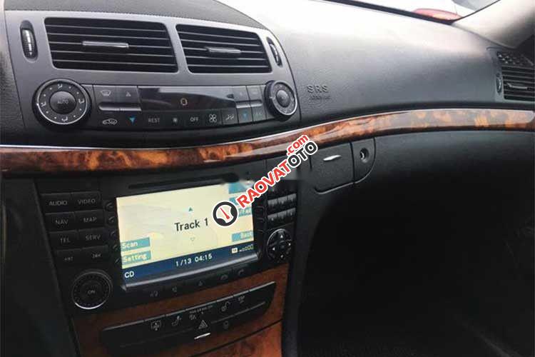 Bán Mercedes E280 năm sản xuất 2008, màu đen  -3