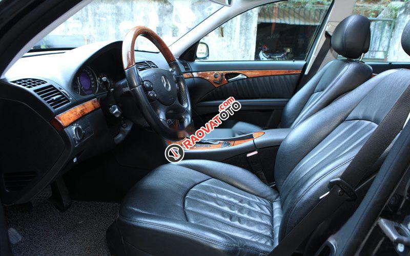 Bán Mercedes E280 năm sản xuất 2008, màu đen  -1