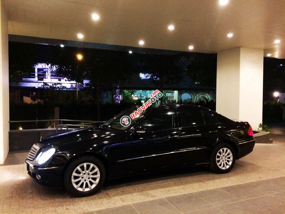 Bán Mercedes E280 năm sản xuất 2008, màu đen  -4