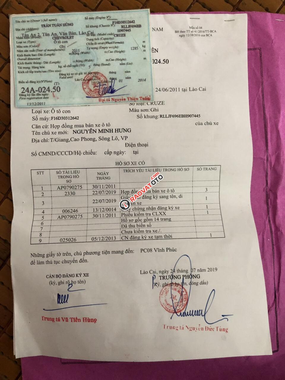 Cần bán Chevrolet Cruze đời 2011, màu bạc-10