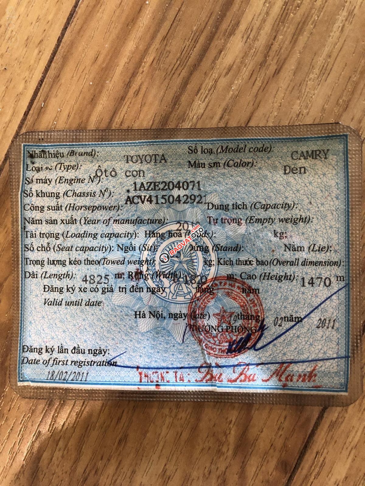 Bán gấp Toyota Camry 2.0E đời 2011 màu đen sang trọng, nhập khẩu nguyên chiếc-4