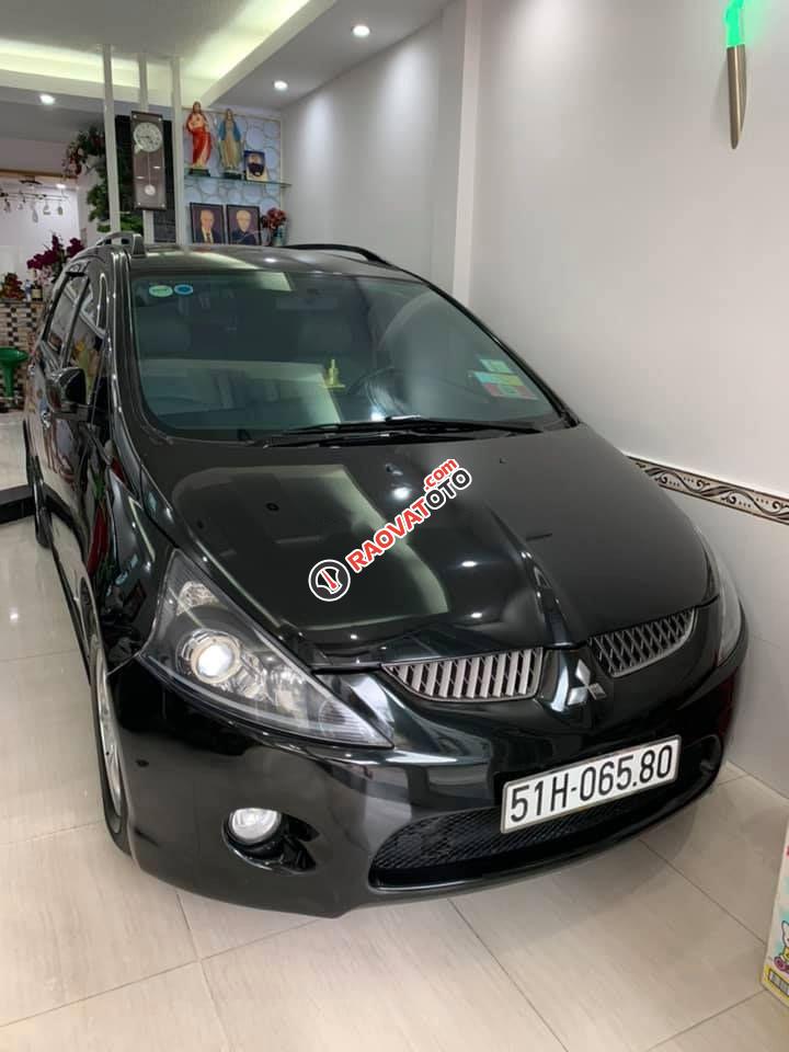 Cần bán Mitsubishi Grandis AT năm 2005 số tự động giá cạnh tranh-1