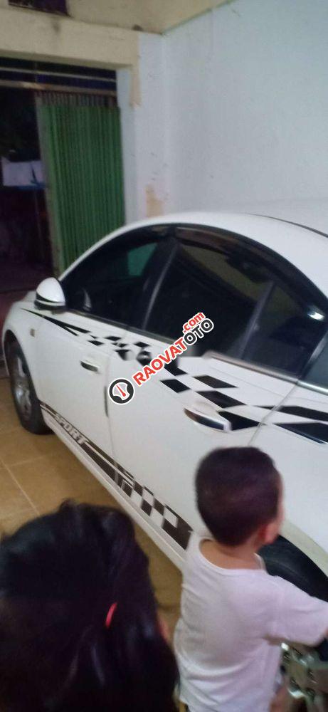 Cần bán lại xe Chevrolet Cruze MT đời 2011, màu trắng, giá chỉ 310 triệu-1