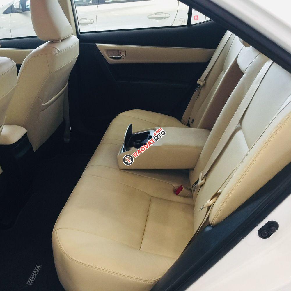 Bán Toyota Corolla altis 1.8G đời 2019, màu trắng, giá tốt-3