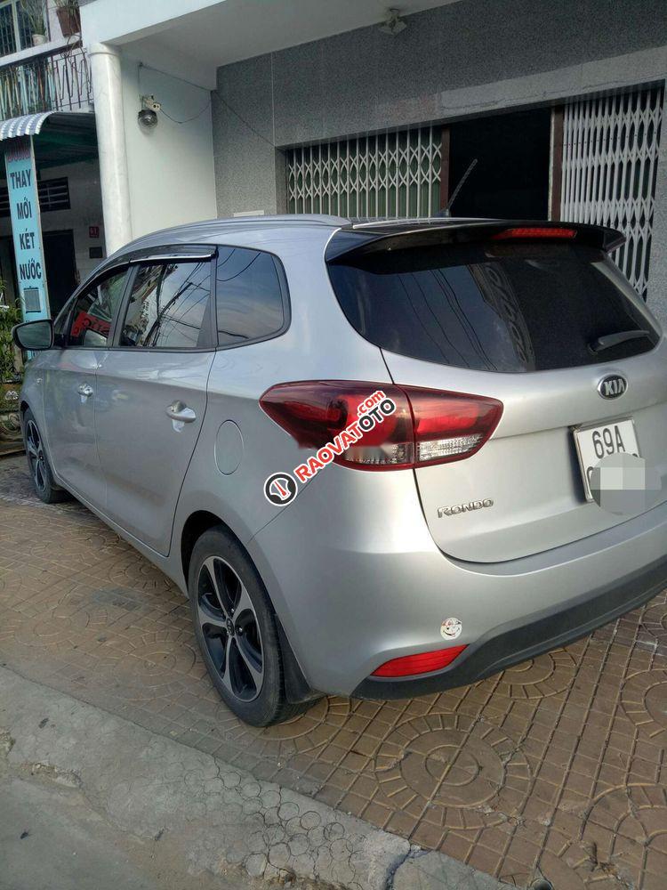 Bán Kia Rondo 2.0,sản xuất 2017, GMT, xe đẹp xuất sắc, odo 34000km, xe không 1 lỗi nhỏ, sơn zin 100%-2
