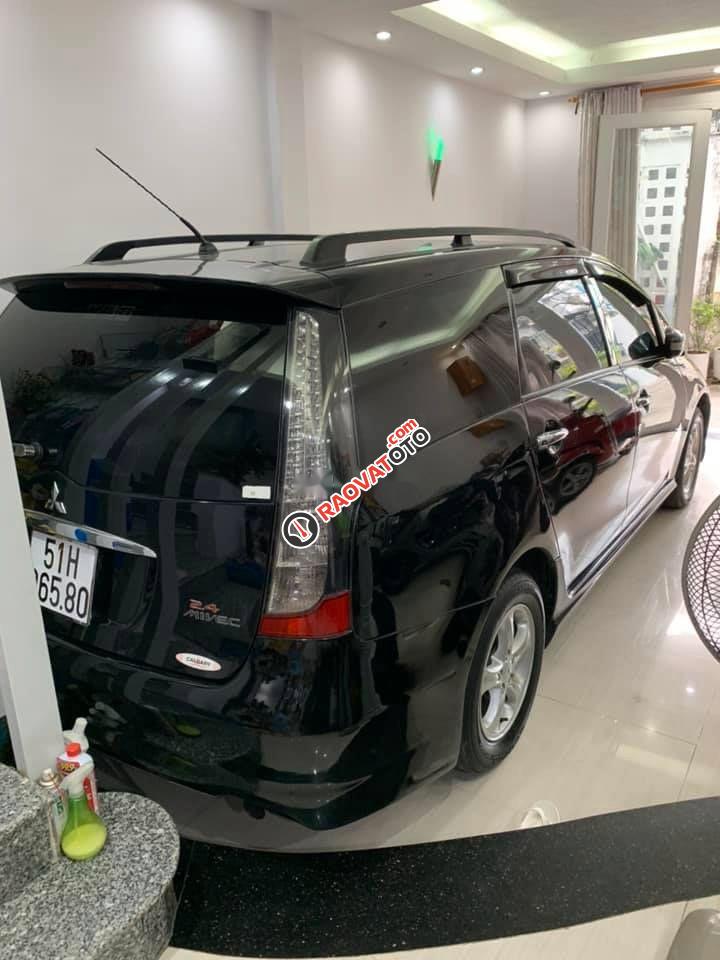 Cần bán Mitsubishi Grandis AT năm 2005 số tự động giá cạnh tranh-2