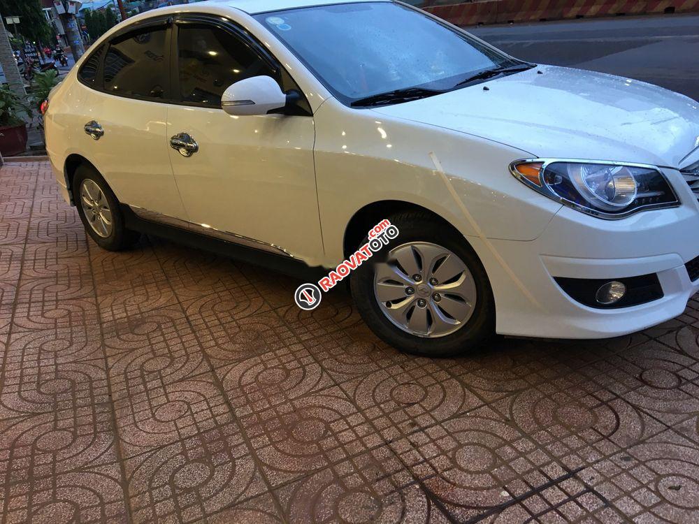 Gia đình bán xe Hyundai Avante sản xuất 2013, màu trắng số sàn-4