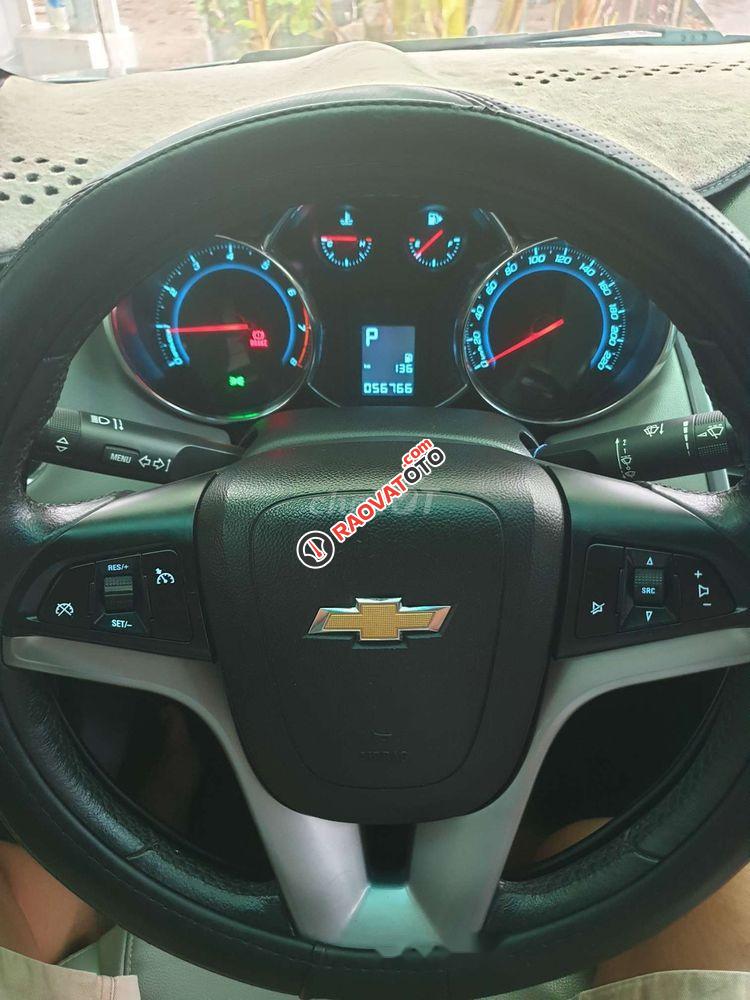 Bán Chevrolet Cruze LTZ đời 2015, màu trắng, xe gia đình, 398tr-3