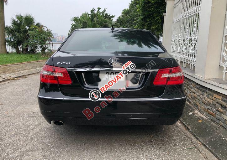 Bán Mercedes E250 năm 2011, màu đen, nhập khẩu  -4