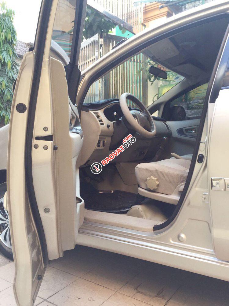 Bán Toyota Innova G đời 2015, xe còn mới-1