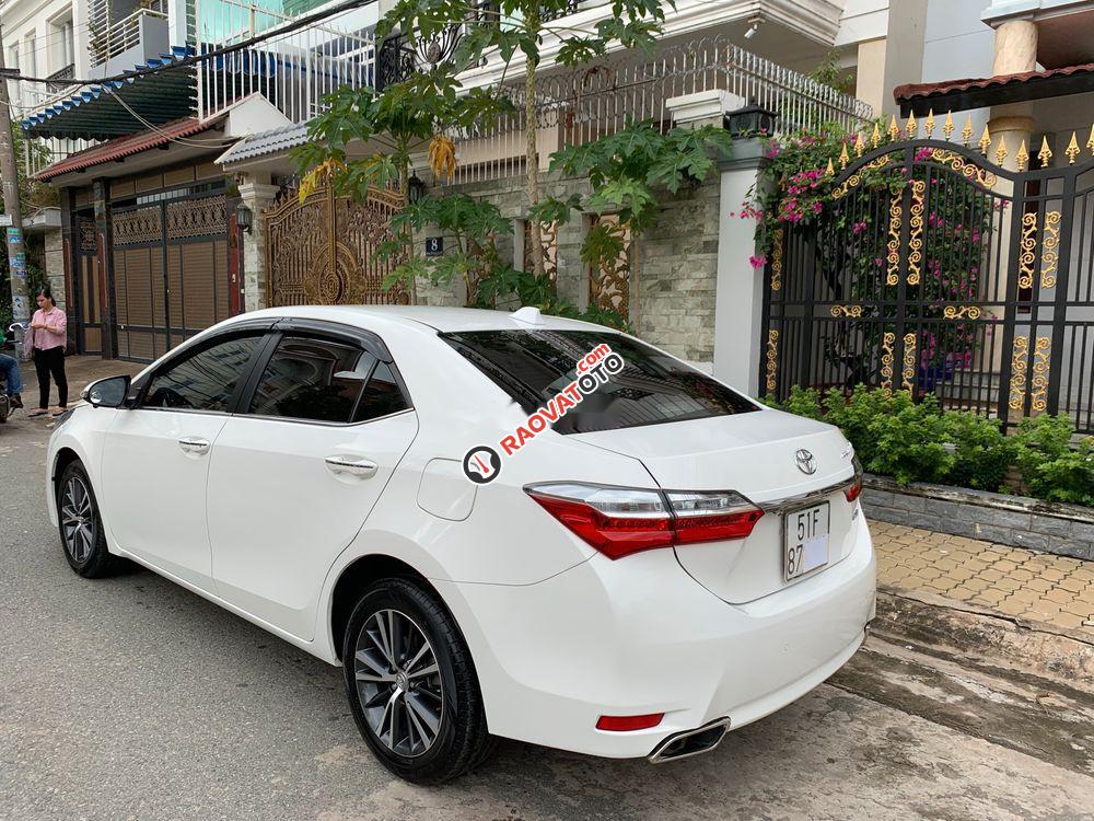 Gia đình bán xe Toyota Corolla altis 1.8G 2017, màu trắng-1