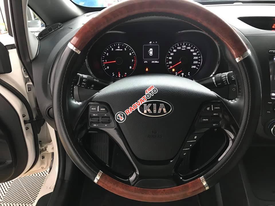 Kia Cerato 1.6MT, màu trắng, 2017, biển Sài Gòn, xe gia đình rất ít đi-3