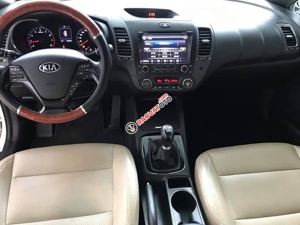 Kia Cerato 1.6MT, màu trắng, 2017, biển Sài Gòn, xe gia đình rất ít đi-1