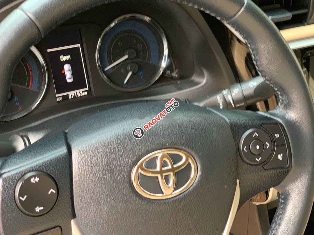 Gia đình bán xe Toyota Corolla altis 1.8G 2017, màu trắng-2
