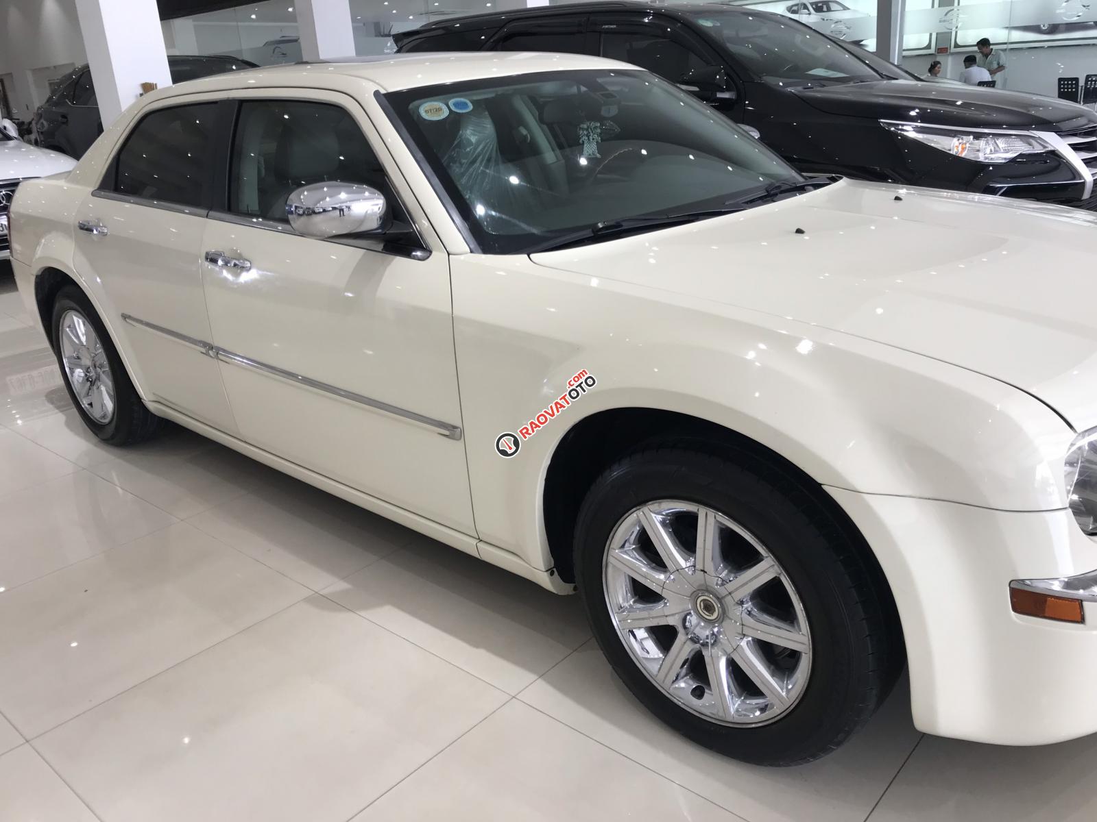 Bán ô tô Chrysler 300 2010, màu trắng, xe nhập, giá tốt-4