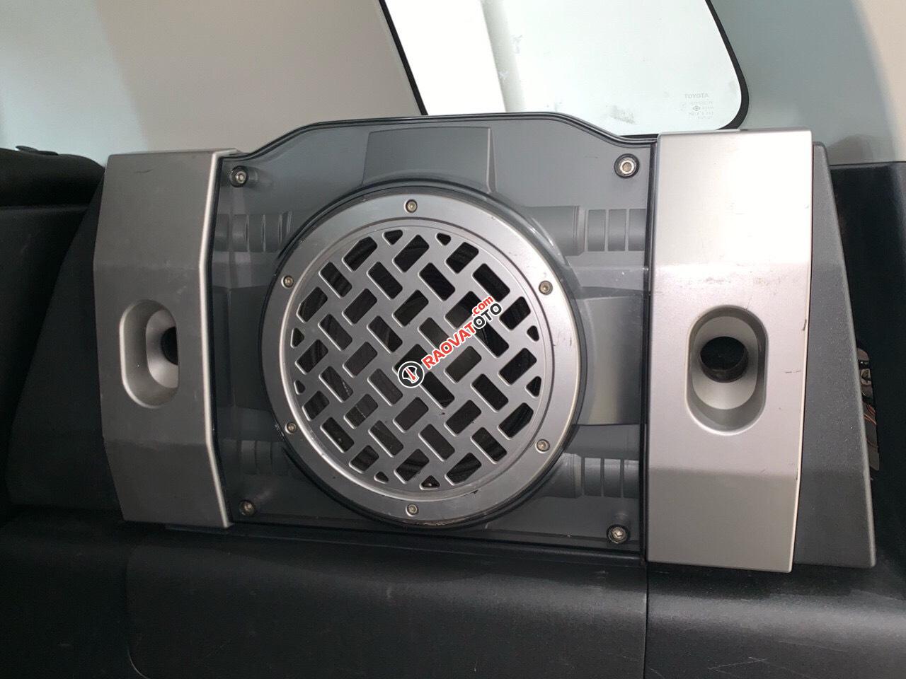 Cần bán Toyota Fj Cruiser sản xuất năm 2006, màu nâu, nhập khẩu-2