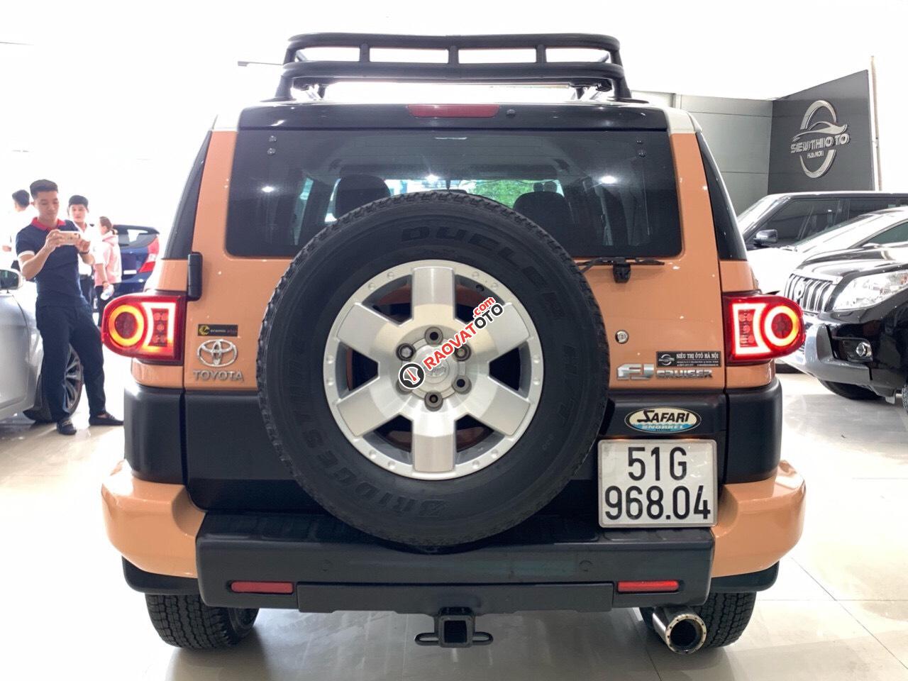 Cần bán Toyota Fj Cruiser sản xuất năm 2006, màu nâu, nhập khẩu-5