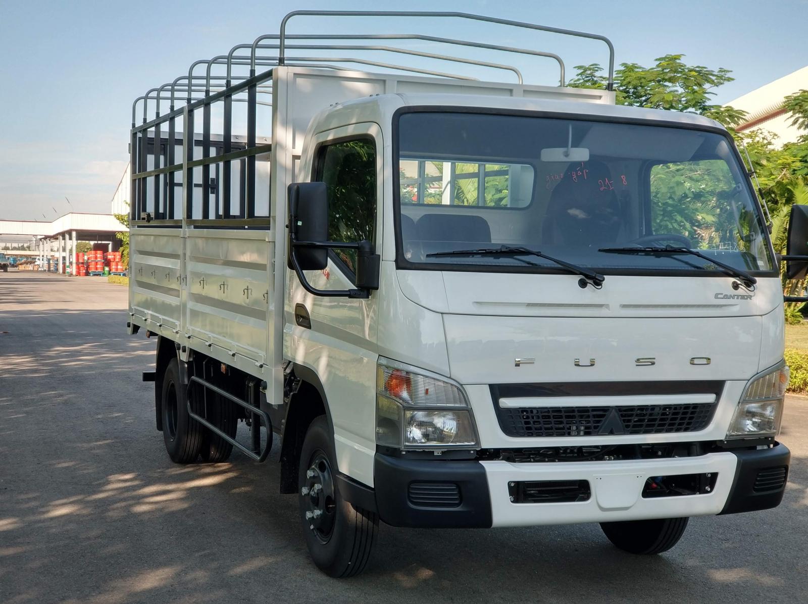 Xe tải Misubishi Fuso Canter 6.5 Euro 4 tải trọng 3 tấn 5-2