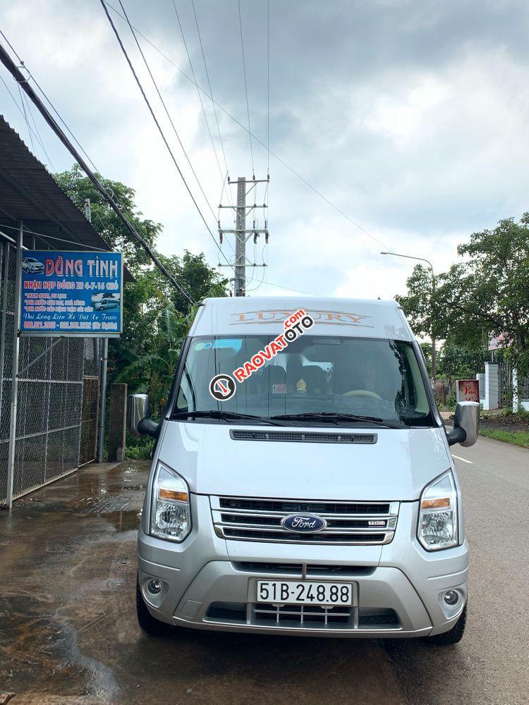 Cần bán lại Ford Transit đời 2017, màu bạc, giá 605tr-4