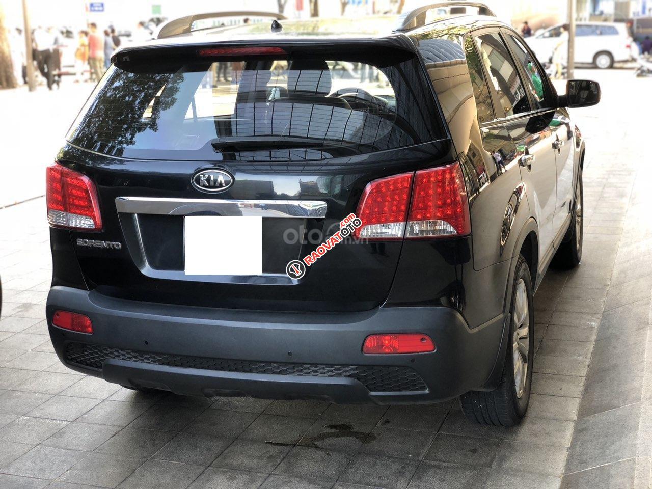 Bán Kia Sedona đời 2010, màu đen, giá chỉ 580 triệu-4