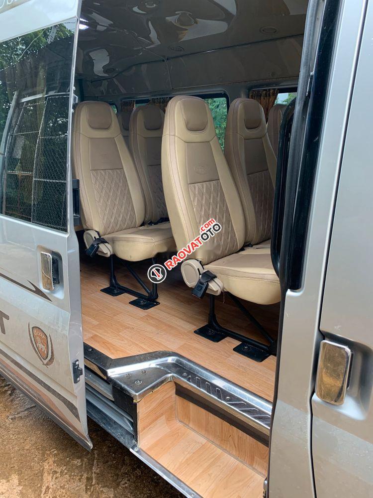Cần bán lại Ford Transit đời 2017, màu bạc, giá 605tr-0
