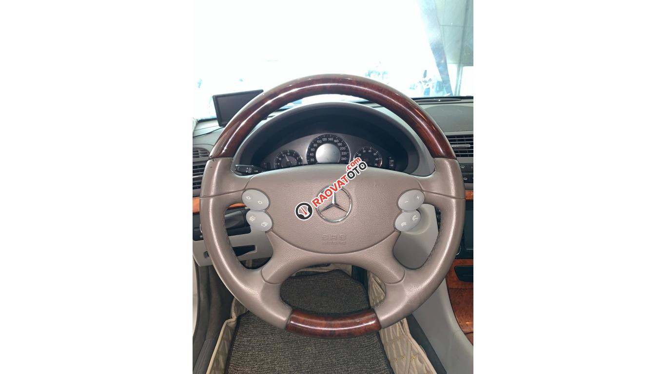 HCM: Mercedes E280 2007, màu xám-1