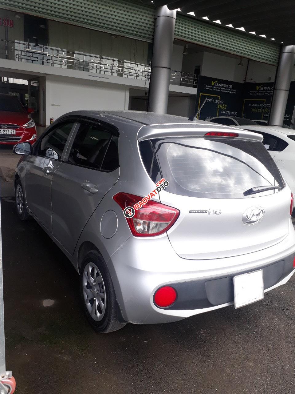 Hãng bán i10 1.0MT Base 2017, màu bạc, đúng chất, giá TL, hỗ trợ góp-8