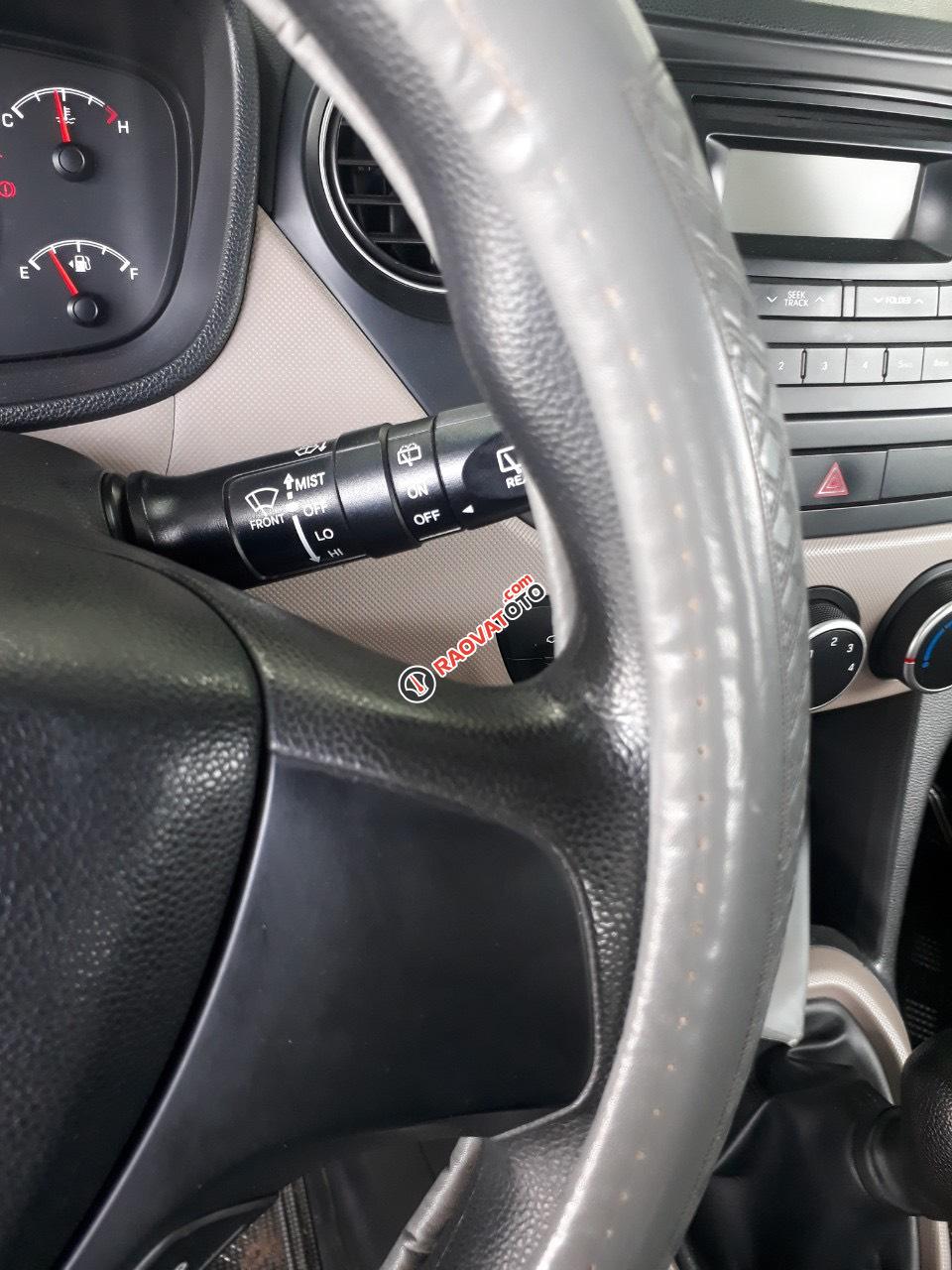 Hãng bán i10 1.0MT Base 2017, màu bạc, đúng chất, giá TL, hỗ trợ góp-4