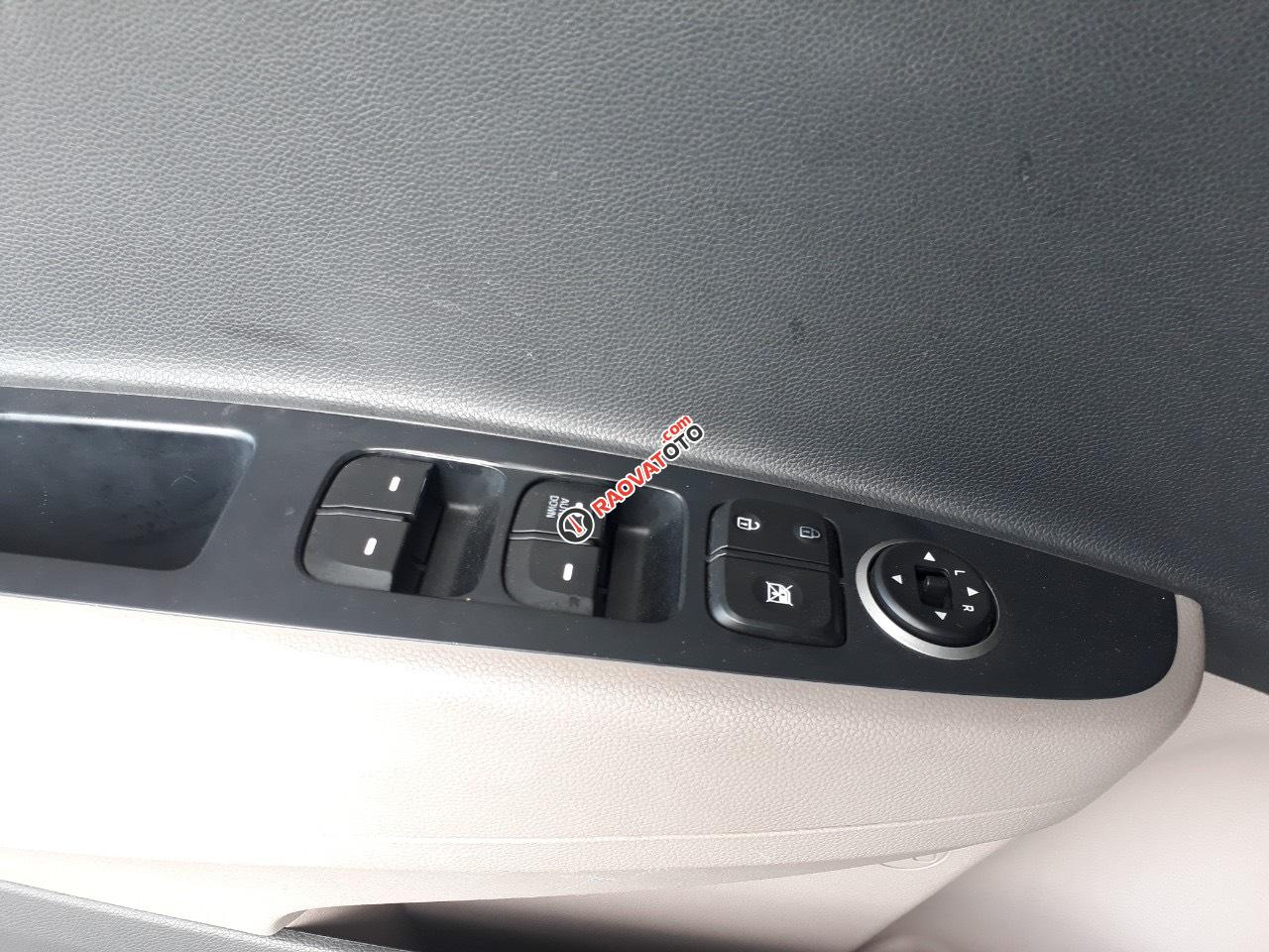 Hãng bán i10 1.0MT Base 2017, màu bạc, đúng chất, giá TL, hỗ trợ góp-6