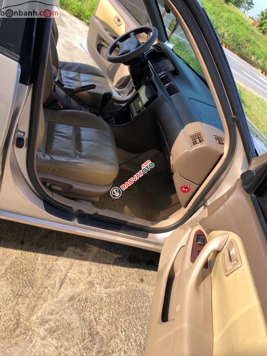 Cần bán gấp Toyota Camry 3.0 V6 đời 2001, màu vàng, nhập khẩu -0