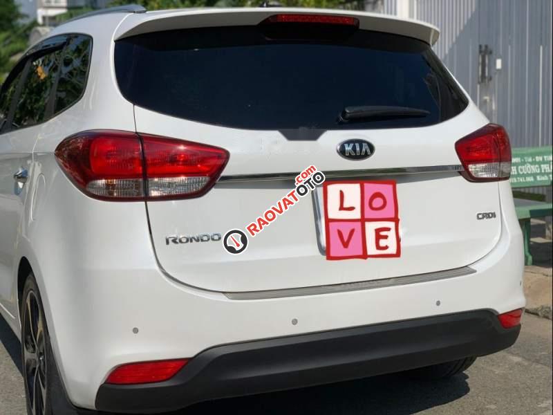 Cần bán lại xe Kia Rondo DAT đời 2016, màu trắng, nhập khẩu, đăng ký 29/12/2016-3