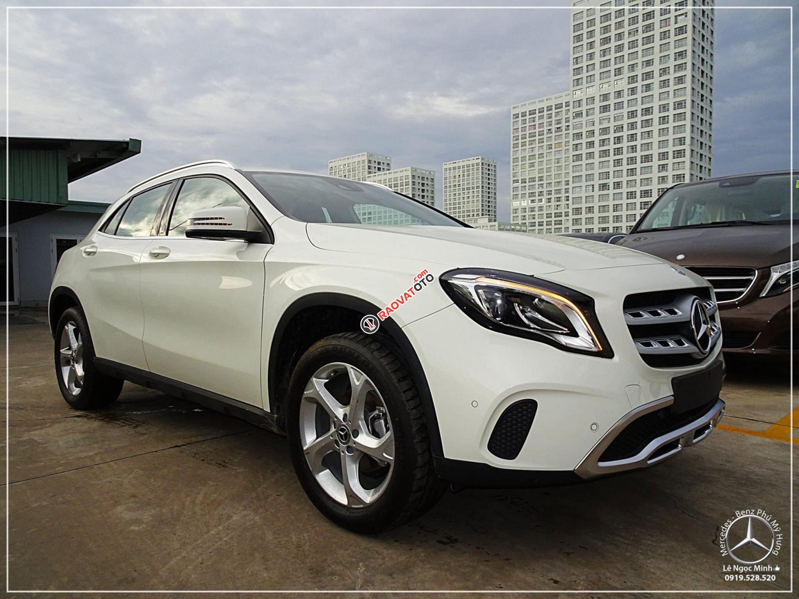 Bán Mercedes GLA 200 new - SUV 5 chỗ nhập khẩu - hỗ trợ ngân hàng 80%, xe giao ngay, LH 0919 528 520-10