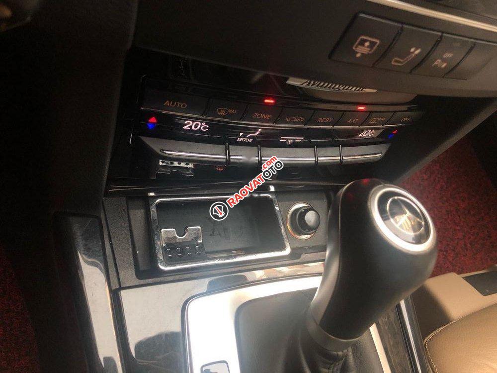 Cần bán Mercedes E250 đời 2010, màu đen, giá cạnh tranh-3